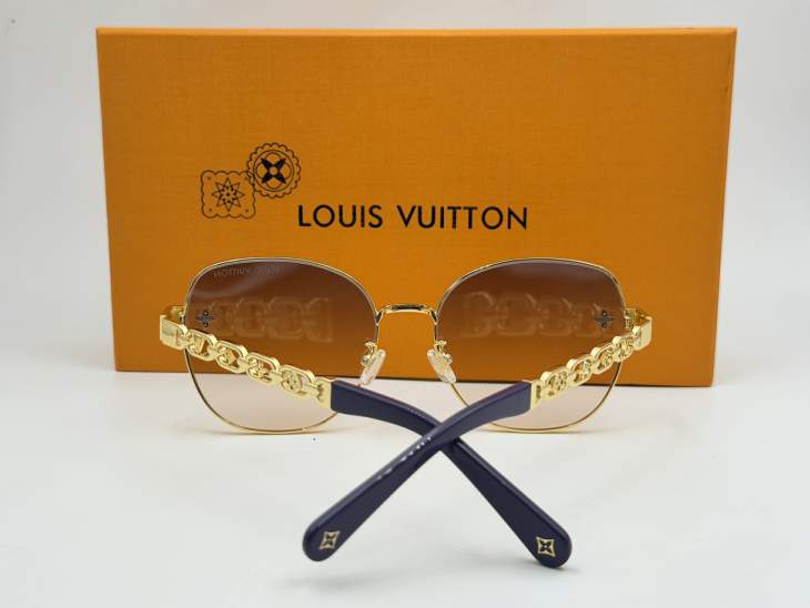 Picture of Louis Vuitton Sunglasses _SKUfw80879841fw